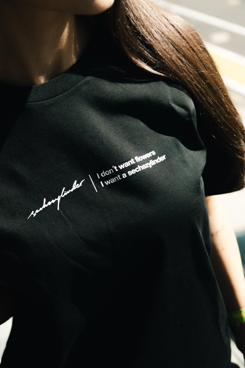 Damen T-Shirt „I don't want flowers, I want a Sechszylinder