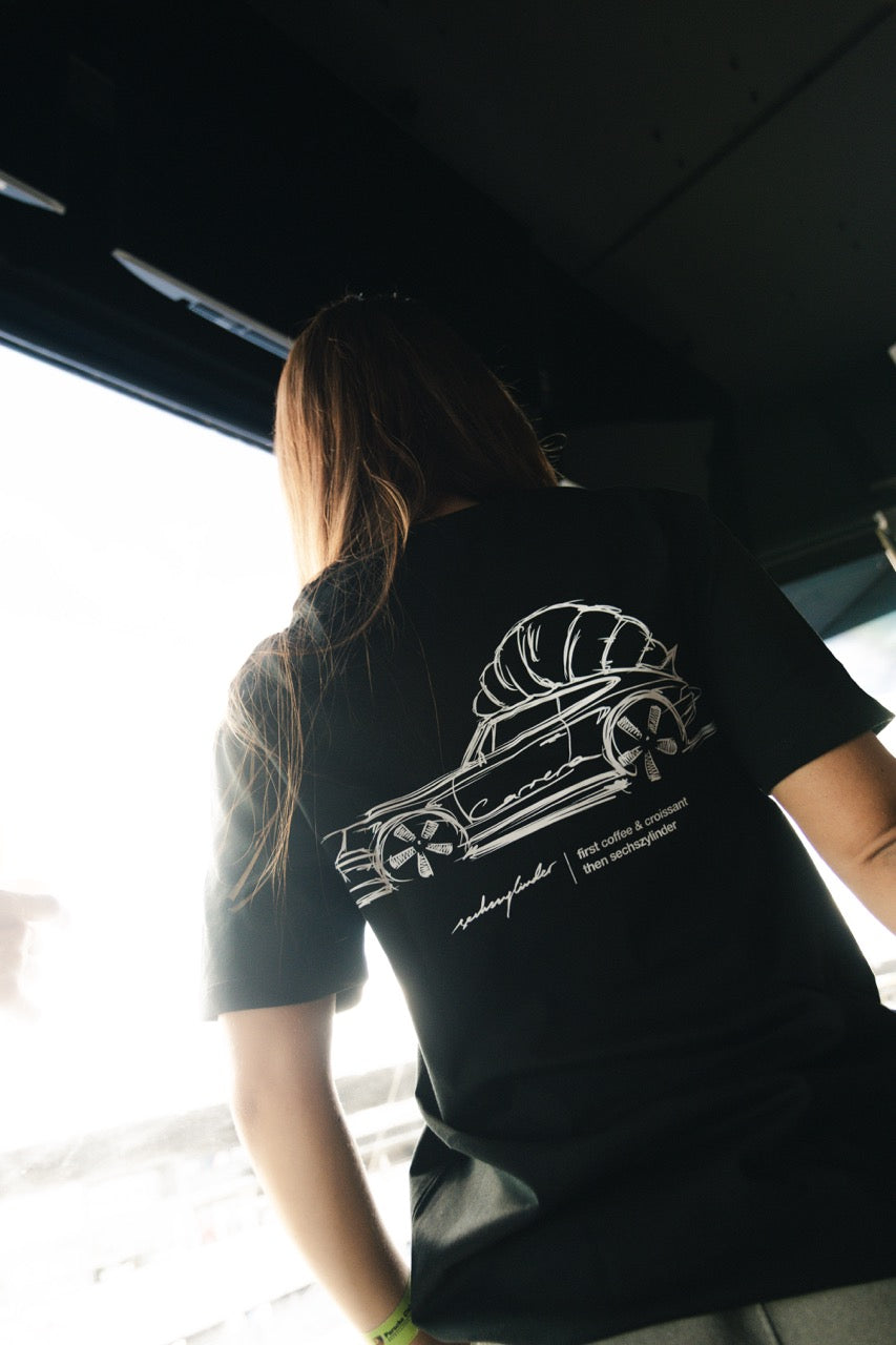 T-Shirt „First Coffee & Croissant, then Sechszylinder"